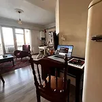 Cozy Flat To Taxim, Beyoglu, Pera, Galata Апартаменты *