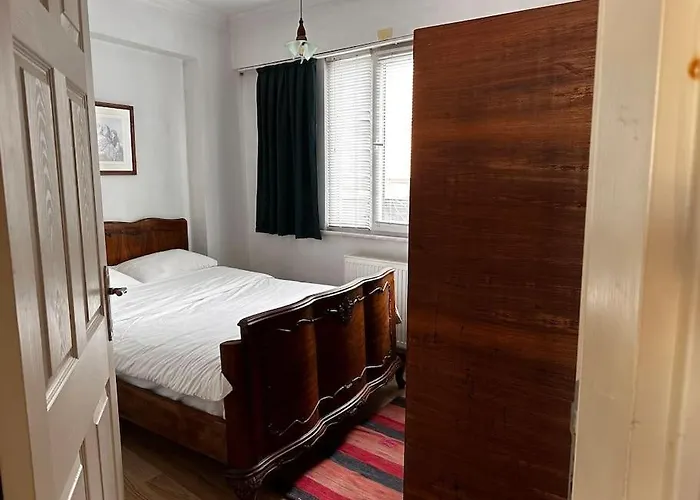 Cozy Flat To Taxim, Beyoglu, Pera, Galata *