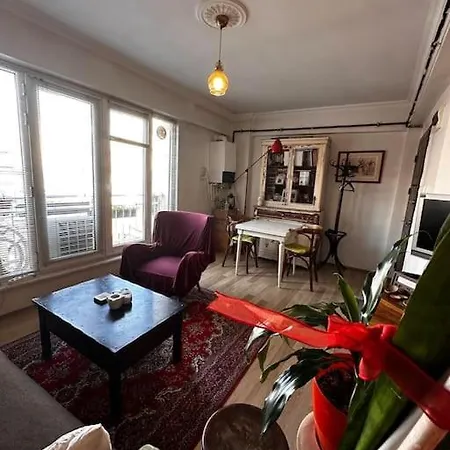 Cozy Flat To Taxim, Beyoglu, Pera, Galata アパート *