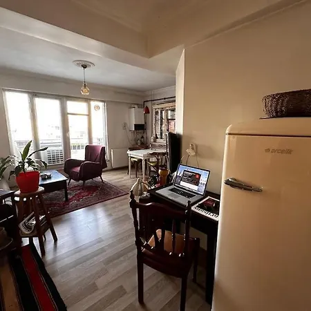 アパート Cozy Flat To Taxim, Beyoglu, Pera, Galata *